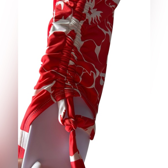 VINCE CAMUTO hibiscus flower one shoulder one piece swimsuit size 10 NWT - Picture 7 of 10